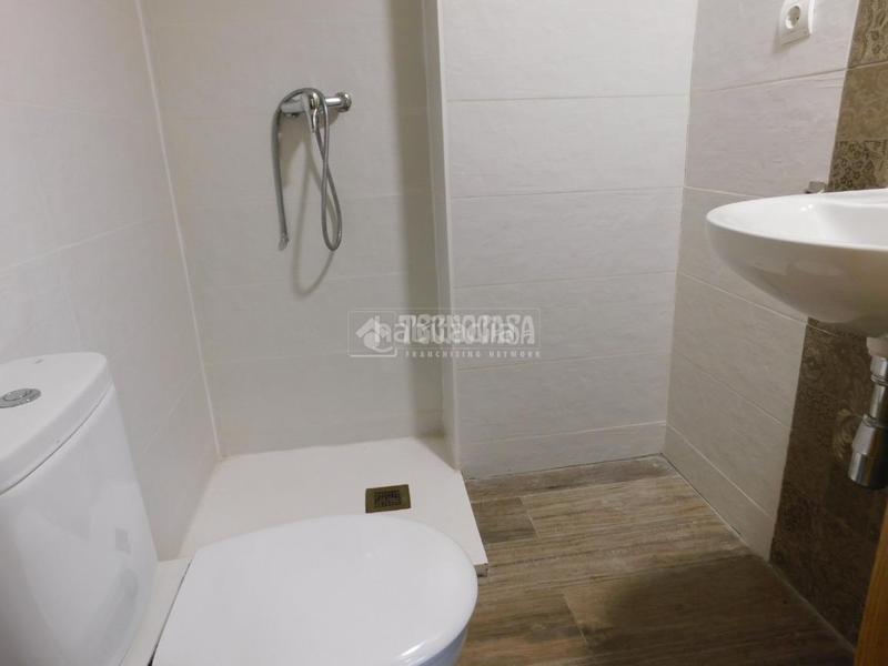 Foto 98a40f32-7276-4c03-ac89-0dfda1432688. Lloguer local comercial a Ranillas Zaragoza