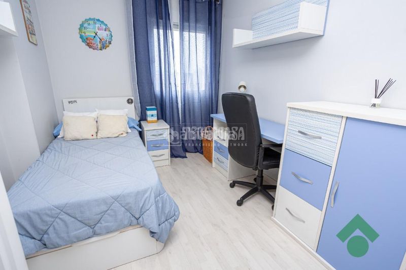 Foto df81b8d0-10fb-40a8-b376-15159e27ebe6. Piso  en venta en Bajadilla - Fuente Nueva Algeciras