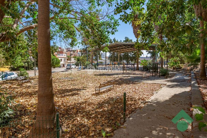 Foto 307a6e18-0e60-40ce-93bf-306f0ab3d2a0. Maison jumelée dans La Granja - La Colina - Los Pastores Algeciras