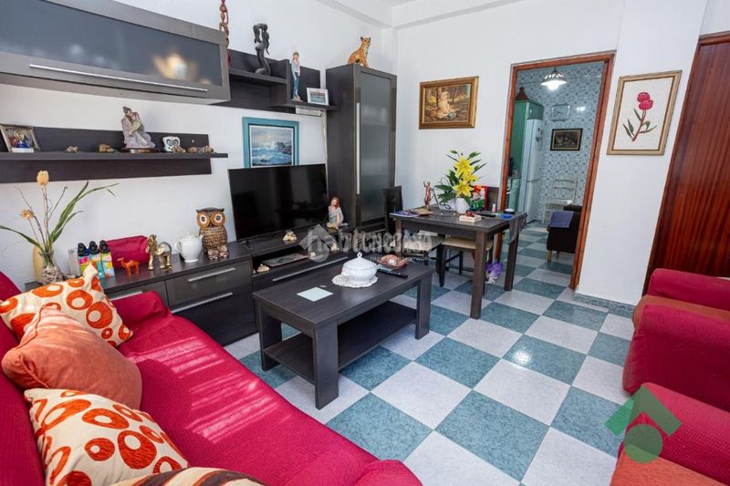 Foto 32800b90-0359-4f46-8d93-7c1667853335. Maison jumelée dans La Granja - La Colina - Los Pastores Algeciras