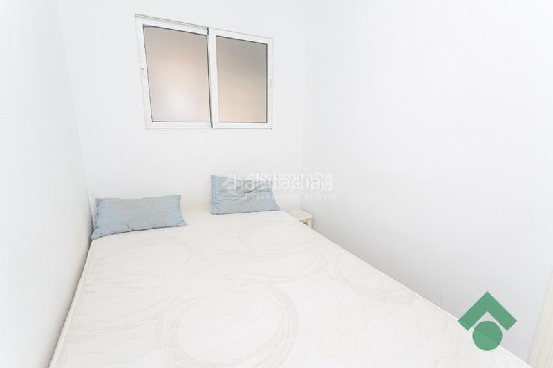 Foto cb81920e-b6a8-4669-acd2-fd9771581e98. Piso  en venta en San García Algeciras