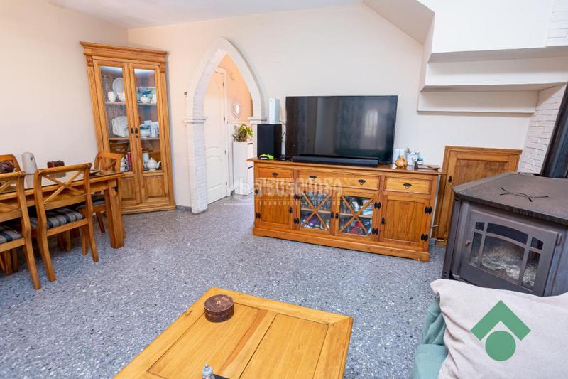 Foto a1402a42-3f72-4c8c-98b7-e682e86c83f1. Casa pareada casa en venta en San García Algeciras