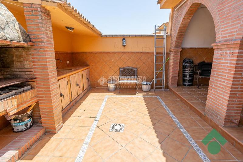 Foto bf8f6e98-b010-4f6e-9d9c-46b595f3eb48. Casa pareada casa en venta en San García Algeciras