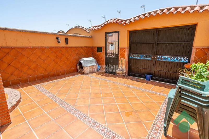 Foto cb4943b6-fc9b-4c23-b166-05c106c3c4c1. Casa pareada casa en venta en San García Algeciras