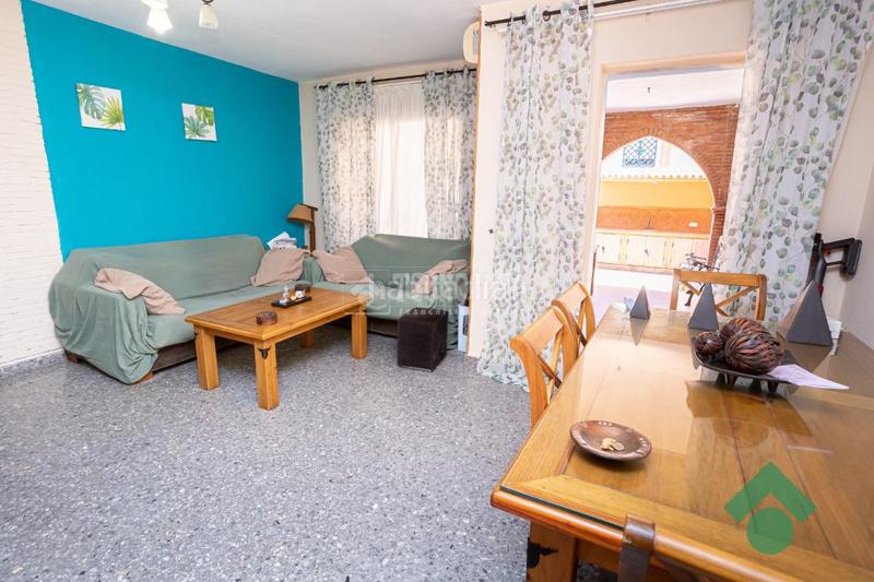 Foto e02d55f2-8de1-4aa9-81fc-35bd98063748. Casa pareada casa en venta en San García Algeciras