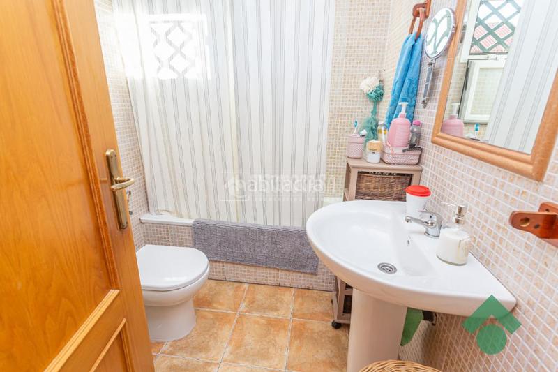 Foto 4b633e18-ee38-464d-bd26-2434790016fd. Casa pareada casa en venta en San García Algeciras