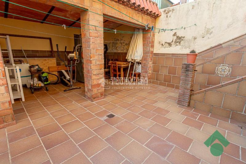Foto 50fc6ea4-f805-412e-924e-a8ebf950fc37. Casa pareada casa en venta en San García Algeciras