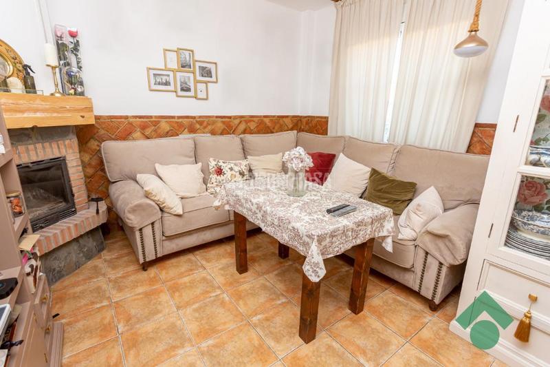 Foto a41dcf7b-747d-468d-bb55-78456f6a5c31. Casa pareada casa en venta en San García Algeciras