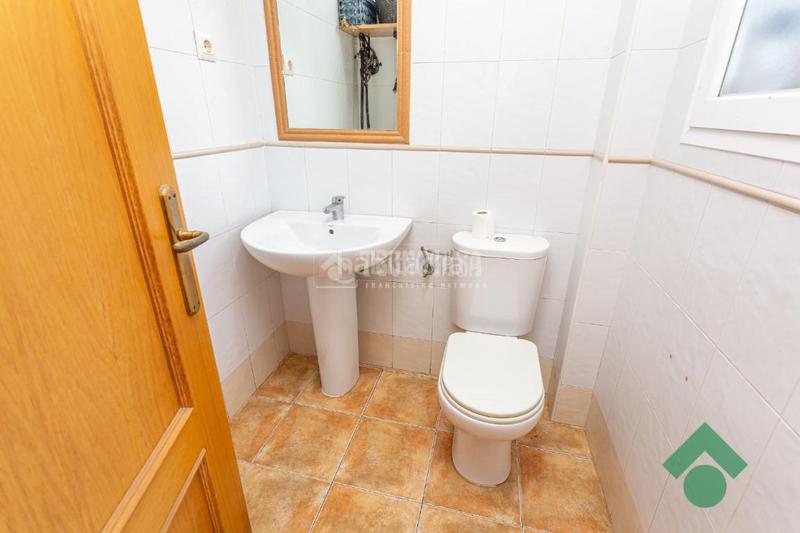 Foto ae858acc-ba97-40f3-859c-2793b268f6ca. Casa pareada casa en venta en San García Algeciras