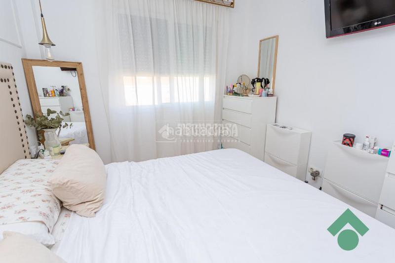 Foto e9b38cf9-69b7-4894-acf5-d8aab8b0ccca. Casa pareada casa en venta en San García Algeciras