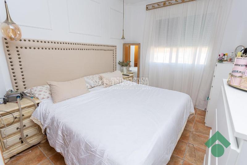 Foto f13884d0-dd36-45cb-ab26-4f213fd88497. Casa pareada casa en venta en San García Algeciras