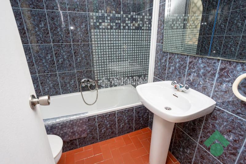 Foto 01ec3b18-0b27-4897-a201-595344fcf270. Casa aparellada amb piscina a San García Algeciras