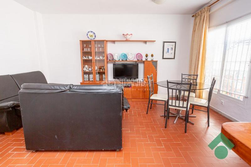 Foto 2c2a4cd6-5437-45b8-a9ba-a9ad2100d2cc. Casa aparellada amb piscina a San García Algeciras