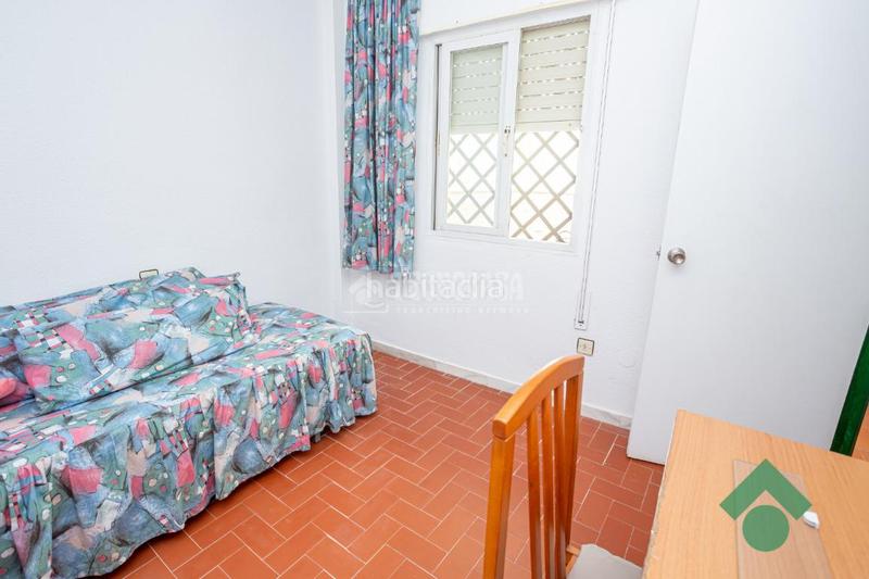 Foto 7c13bf04-8537-4581-a72e-41e8f2195284. Casa aparellada amb piscina a San García Algeciras