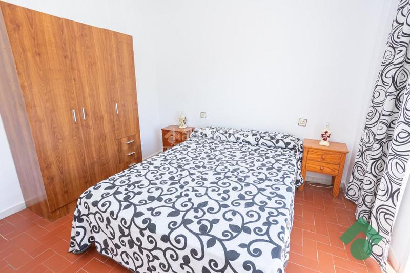 Foto a6644922-c885-47b8-a292-d0b226450df5. Casa aparellada amb piscina a San García Algeciras