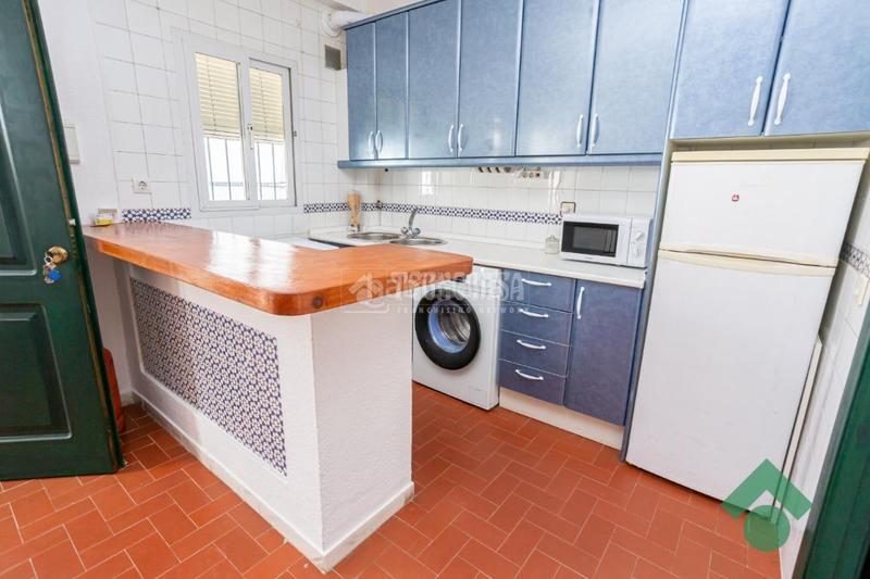 Foto b73ab471-9f69-46c6-b70e-9b6d55132cae. Casa aparellada amb piscina a San García Algeciras