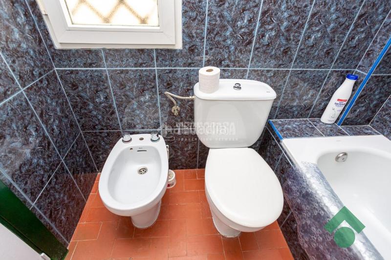 Foto d7c68ae1-e1c1-4575-b740-b5f1463cb78b. Casa aparellada amb piscina a San García Algeciras