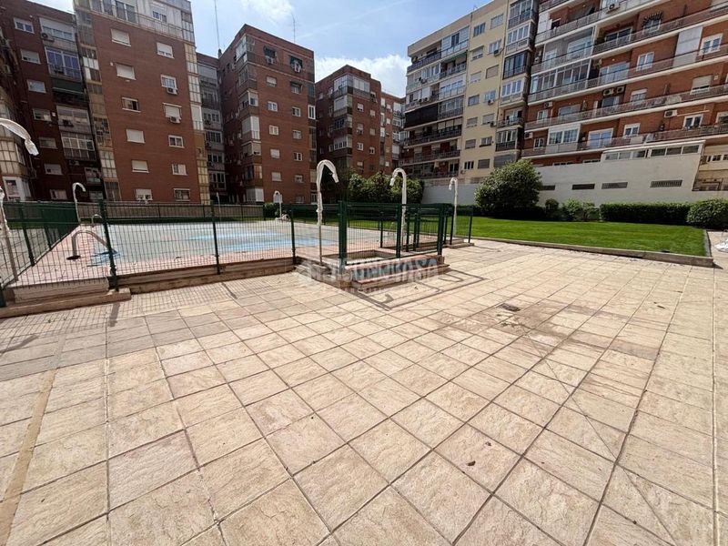 Foto 49108858-7ac6-464f-9207-483935025c7a. Pis amb calefacció piscina a Pacífico Madrid