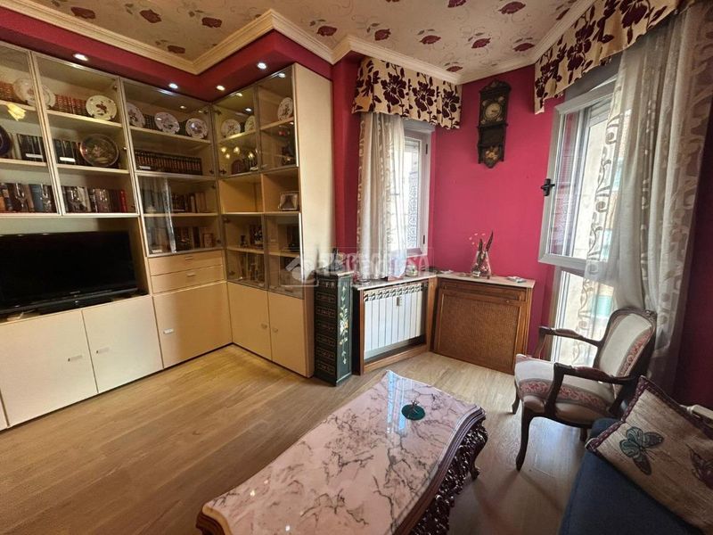 Foto c1aa5130-36b0-41db-a1f2-f29766b8cf40. Pis amb calefacció piscina a Pacífico Madrid