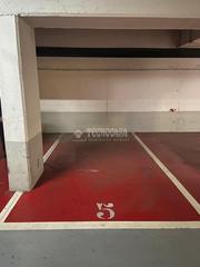 Aparcament cotxe a Pacífico. Boxplaza de garaje en venta en madrid