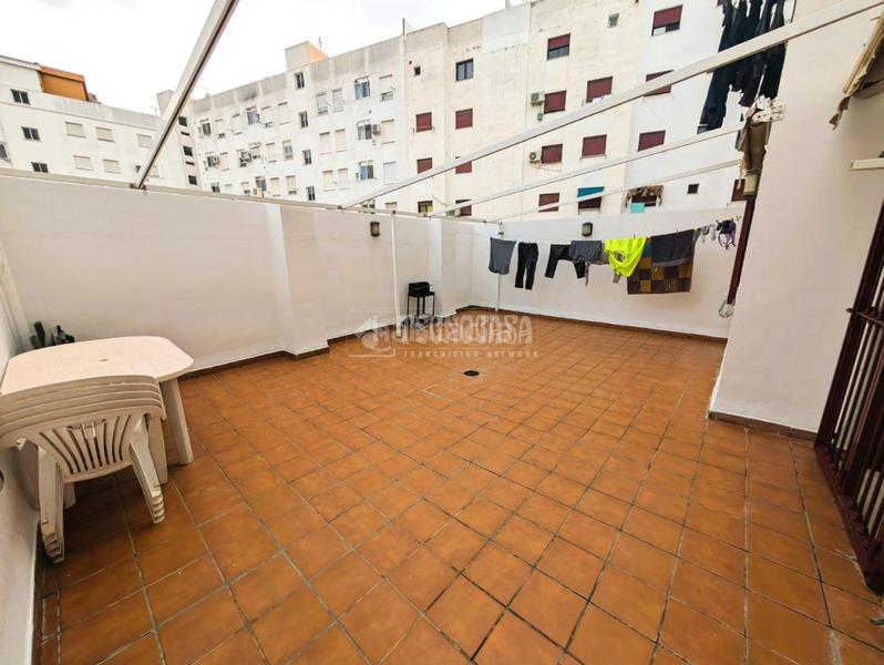 Foto 5f48fbde-b804-476a-b917-520e1a905356. Pis amb aparcament a Alaquàs