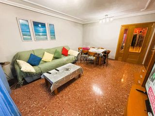 Flat in Aldaia. Piso en venta en aldaia