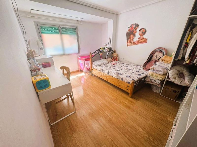 Foto fe5c3cba-5d3c-4df7-8775-ba672a4bd7a0. Pis a Alaquàs