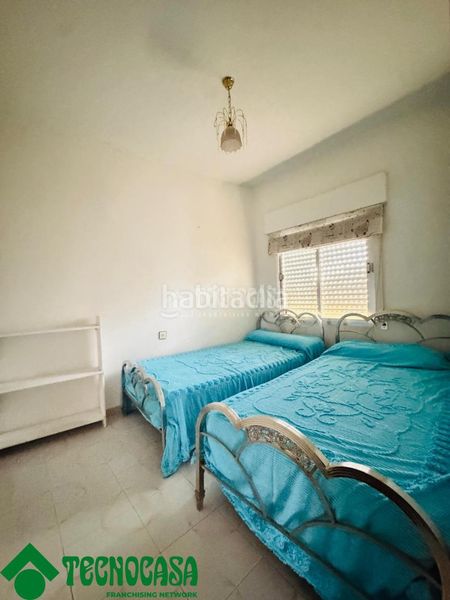 Foto 0f34709a-f9bb-4b66-93f3-f606b9574b71. Casa aparellada a Navalmorales (Los)