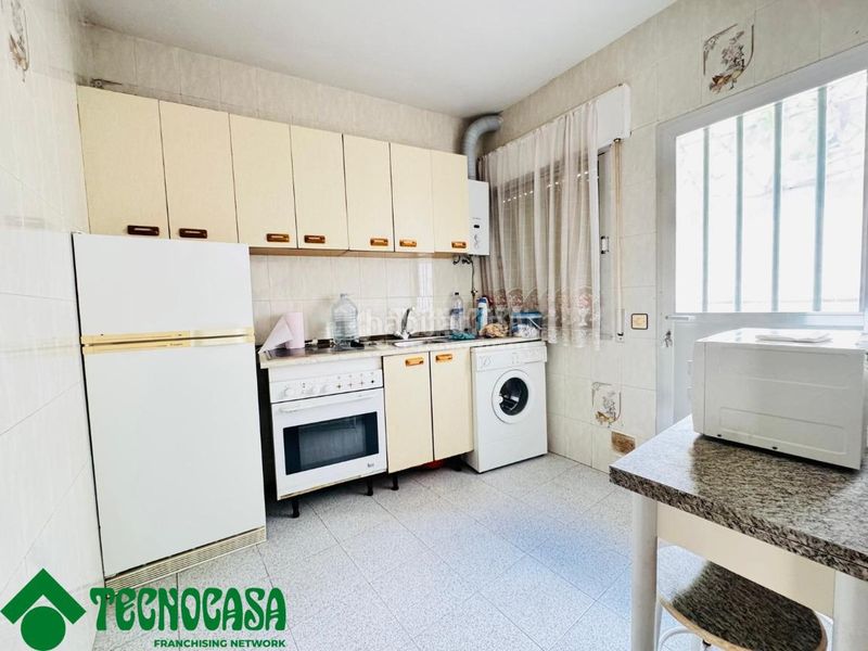 Foto 48ba4da4-8412-4559-b734-b7ebc31c5ddd. Casa aparellada a Navalmorales (Los)