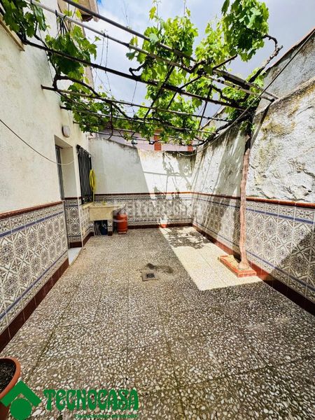 Foto 4fd85804-f4c1-4e2a-97cb-594e289bf0a2. Casa aparellada a Navalmorales (Los)