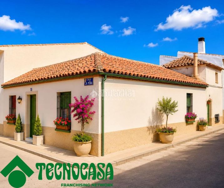 Foto 19db6e2b-1c92-4b38-af5c-580c85bb72f9. Casa aparellada a Urda