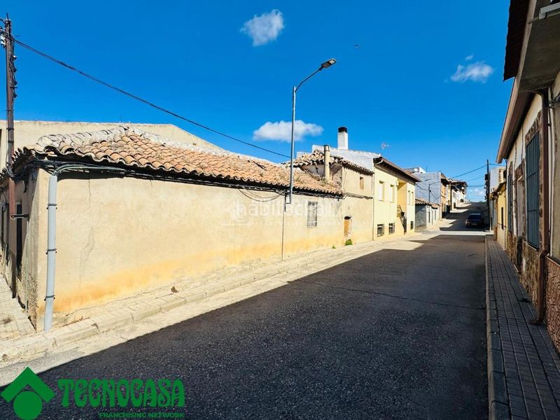 Foto 4e30e109-ec05-40e0-925d-be9de2752ee9. Casa aparellada a Urda