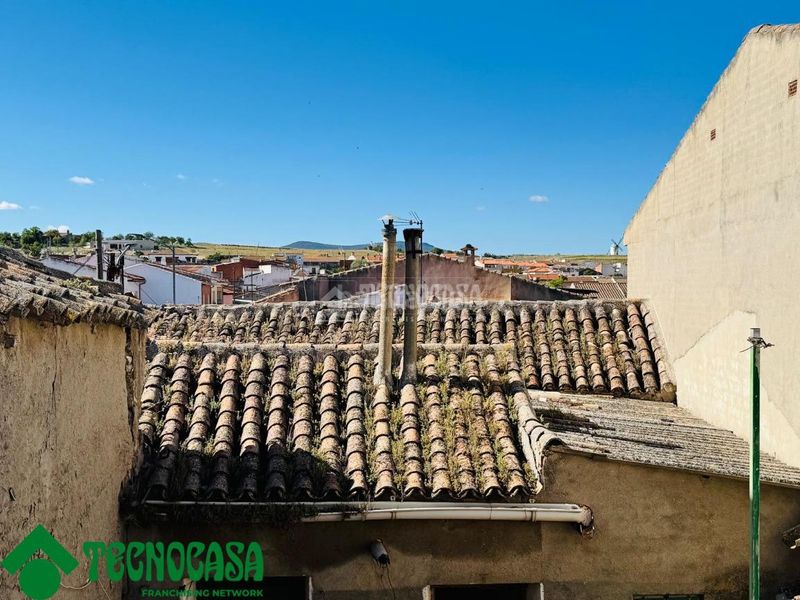 Foto ca69989d-5544-48f8-a5f8-dbe4307dd45c. Casa aparellada a Urda