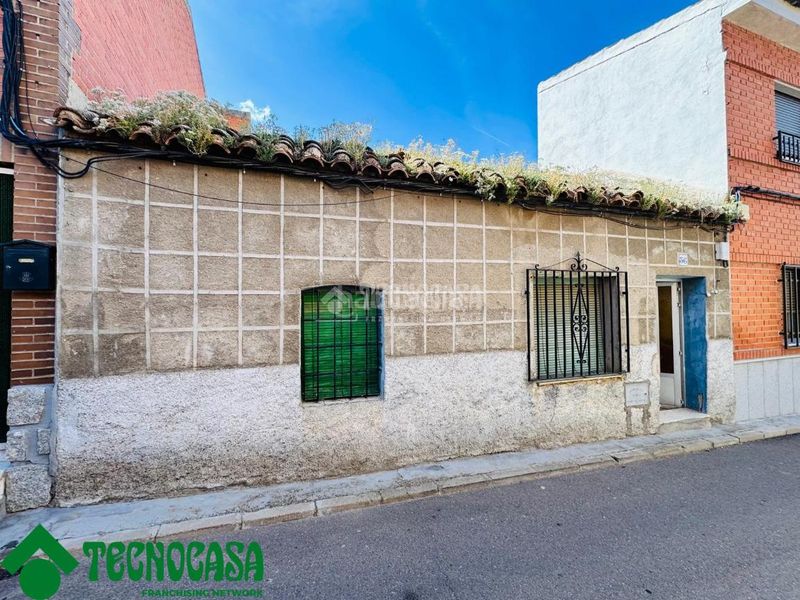 Foto 25eac3fa-bc39-4445-87e0-d6b583b28d2a. Casa  en venta en Menasalbas