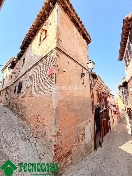 Foto 15ba3469-66c7-433b-9483-edb8c3eb6996. Casa aparellada a Casco Histórico Toledo