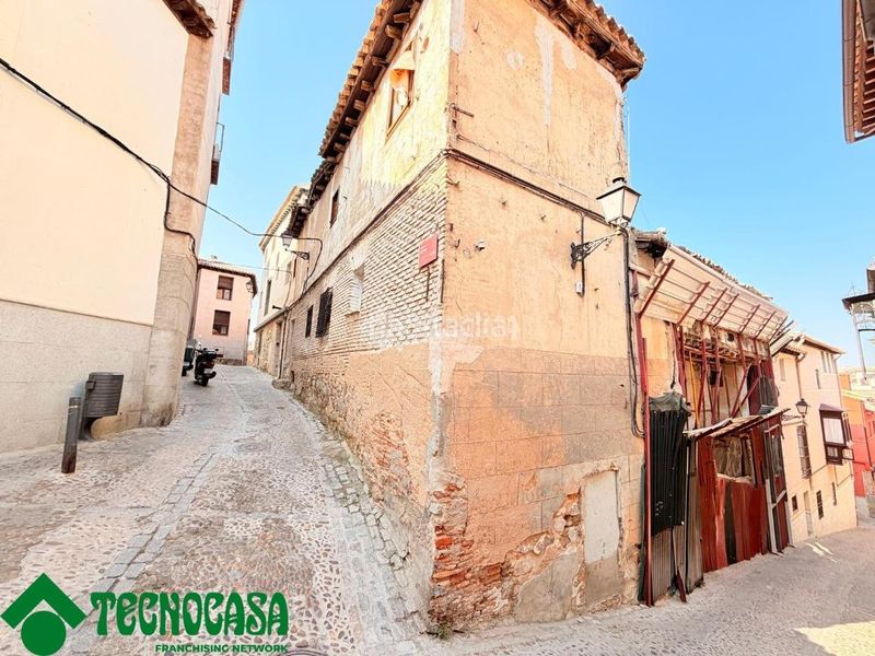 Foto 2246f551-e08b-414b-8b28-e1f5ec98cc52. Casa aparellada a Casco Histórico Toledo