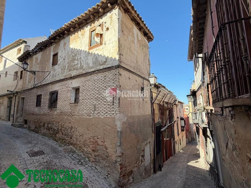 Foto 2df99e58-225e-4c26-ba98-614cf3e3dc76. Casa aparellada a Casco Histórico Toledo