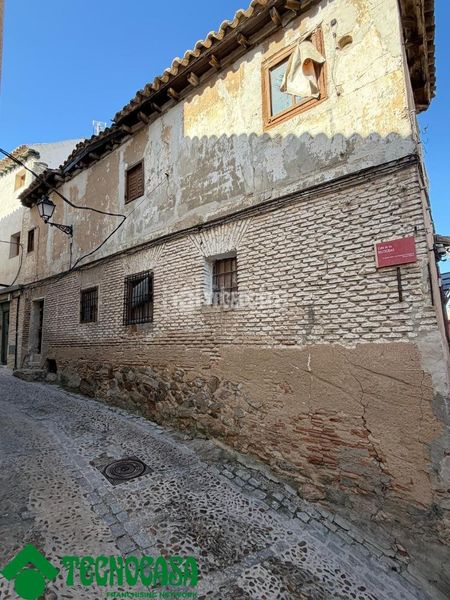 Foto 3114be98-7ee2-4891-bcb9-63d5485a407b. Casa aparellada a Casco Histórico Toledo