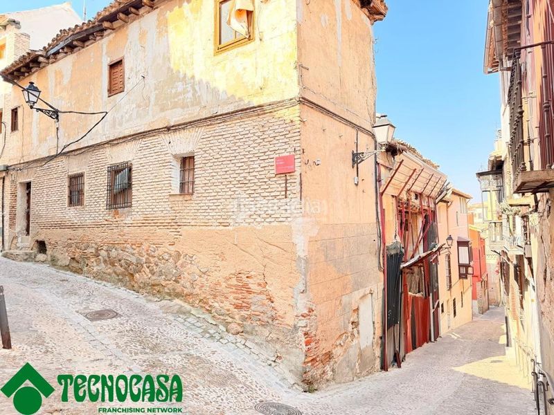 Foto 3b129586-2436-4965-858c-d7ee9fd507e1. Casa aparellada a Casco Histórico Toledo