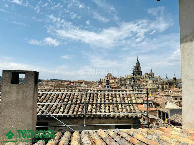 Foto 2920a0cd-4716-4d86-96dd-ce6da0a121ba. Casa aparellada a Casco Histórico Toledo