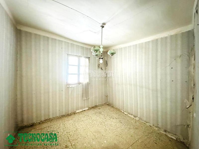 Foto f7491240-e97e-4c9b-9b3f-7010be331f15. Casa aparellada a Casco Histórico Toledo