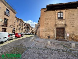 Gebäude in Casco Histórico. Edificio en venta en toledo