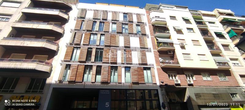 Foto 0fd21fd1-7670-4eec-a1cc-9dce8ee01607. Parking coche boxplaza de garaje en venta en Trafalgar Madrid