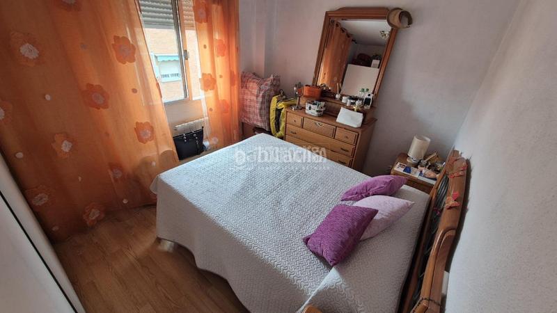 Foto 8f8cb400-d84d-4c9e-b735-8b0f2541064e. Piso  en venta en Los Rosales Madrid