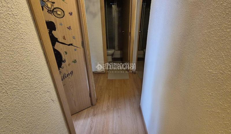 Foto 9f6e518c-45de-4f7d-8fef-d8a4cc51329c. Piso  en venta en Los Rosales Madrid
