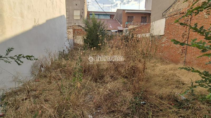 Foto b8bd4618-a536-49fa-b0ce-c2fcea1f2449. Residential plot in Los Rosales Madrid