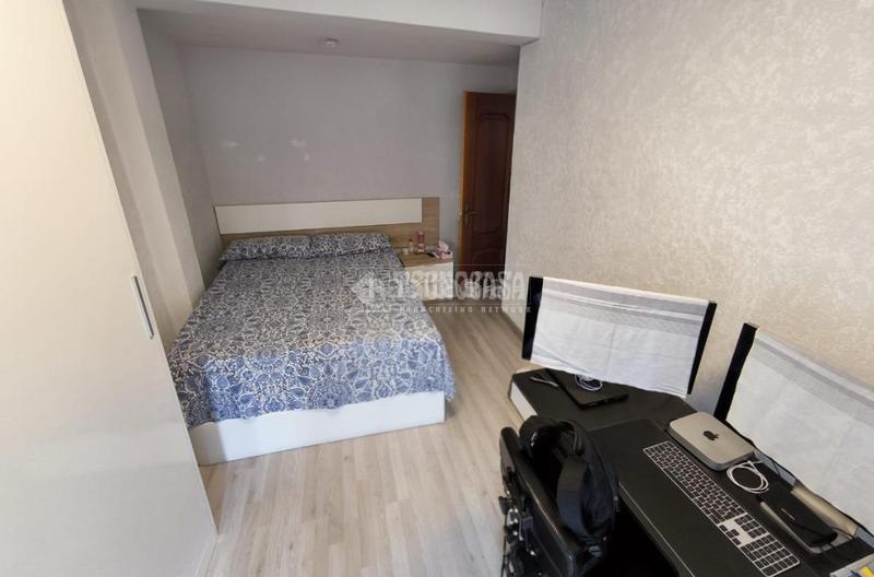 Foto 8d7780f3-9048-47fa-a1ea-3c0e86231d66. Piso  en venta en Los Rosales Madrid