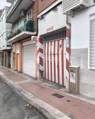Aparcament cotxe a Los Rosales