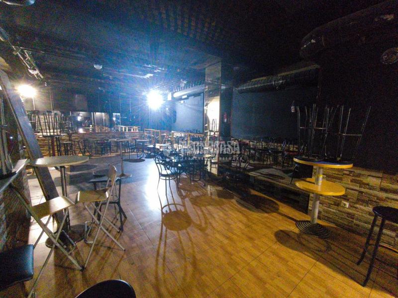 Foto bb61829e-5fec-4c62-aa9e-8a700ed0b6de. Local comercial  en venta en Los Rosales Madrid