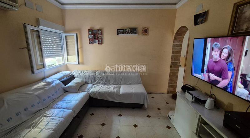 Foto adba2773-bd97-44c7-b873-c3b6b1612e5a. Piso  en venta en Los Rosales Madrid